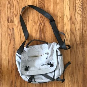 Patagonia messenger bag